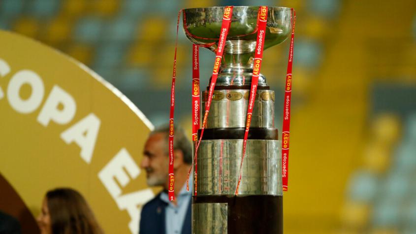 Huachipato se enfrenta a Colo Colo en la Supercopa de Chile - Crédito: Photosport.