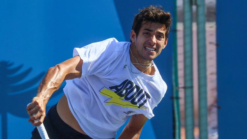 Cristian Garin se retiró por lesión y dijo adiós en la primera ronda del ATP de Córdoba