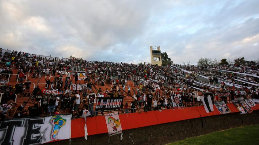 Hincha de Colo Colo fue detenido en Mendoza - Crédito: Photosport.