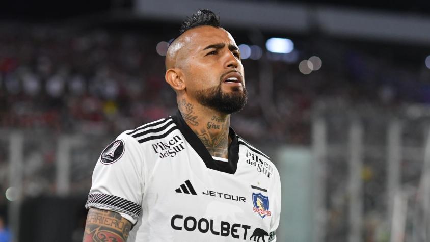 Los gestos de Arturo Vidal que sacan ronchas en Colo Colo: “Desde que llegó todo ha sido un poco tenso”