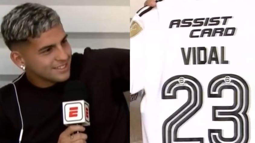 Figura de Godoy Cruz muestra camiseta que le regaló Arturo Vidal y la reacción es viral