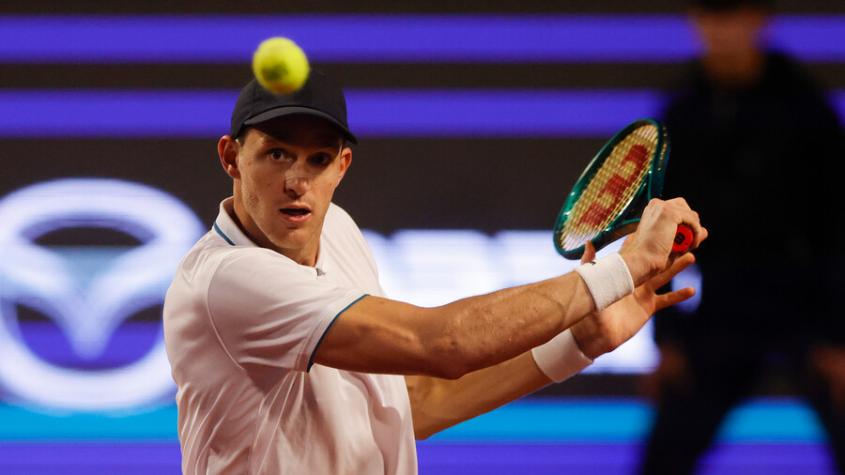 Nicolás Jarry no pudo con sus errores y sufrió dolorosa caída en su debut en el Masters 1000 de Indian Wells