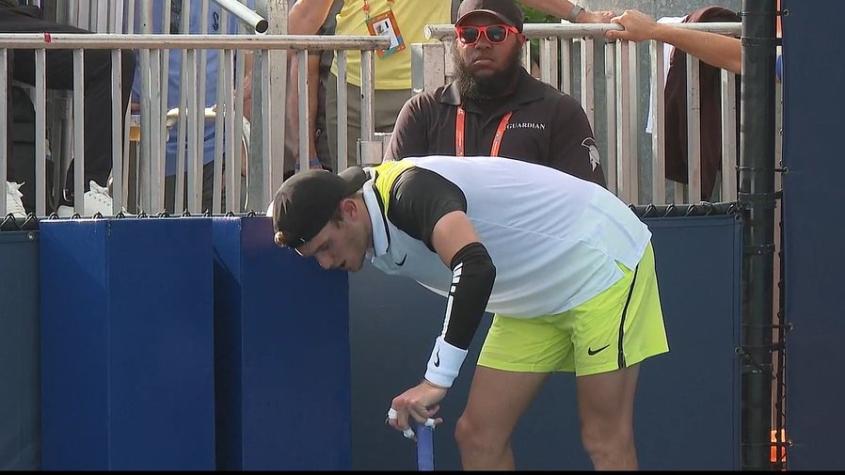 Rival de Nicolás Jarry vomitó en pleno partido por el intenso calor de Miami