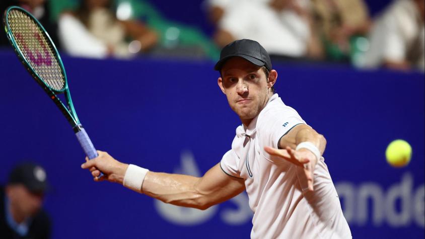 Nicolás Jarry sufrió con los problemas físicos y se despidió en su debut en el Masters 1000 de Madrid