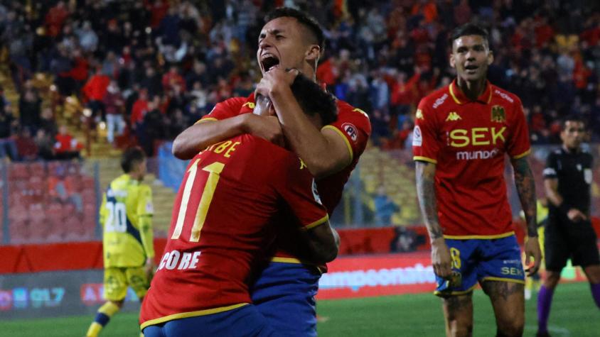 Unión Española festeja una épica remontada ante Everton en el Santa Laura