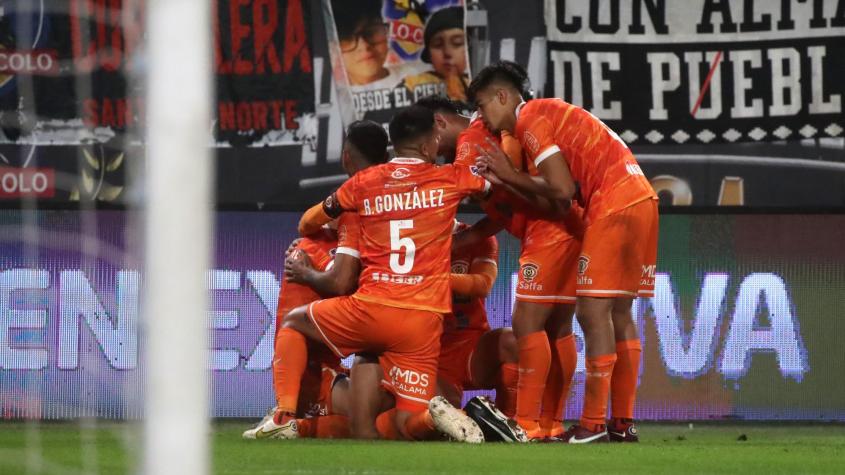 Colo Colo sigue sin rumbo y ahora cae en un polémico clásico ante Cobreloa