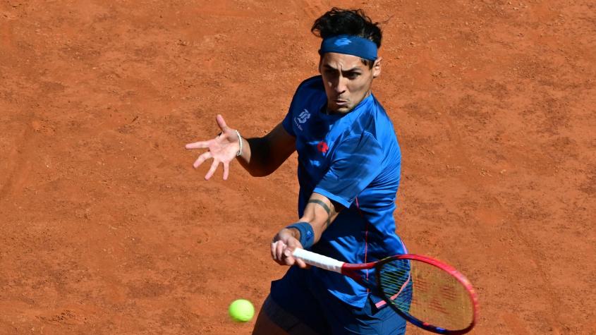 Alejandro Tabilo cayó en primera ronda de Roland Garros - AFP