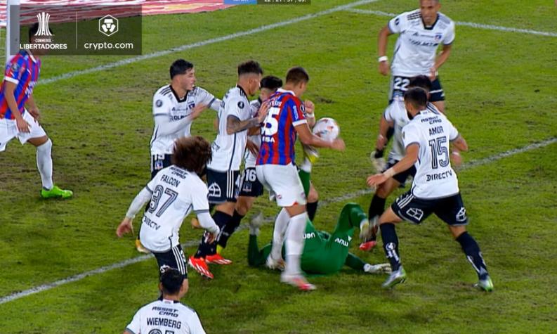 Las imágenes del VAR que pudieron haber eliminado a Colo Colo de Copa Libertadores