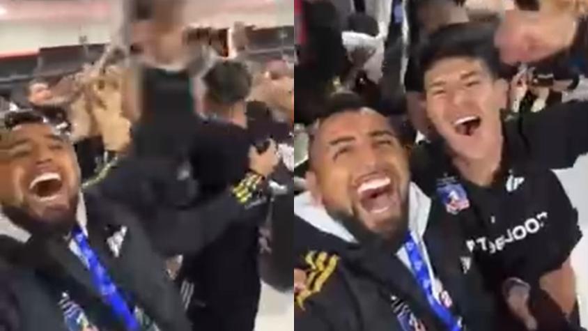 Arturo Vidal lideró los festejos de la clasificación de Colo Colo: "Borracho..."
