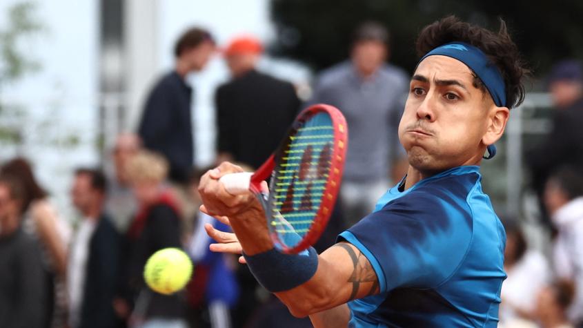 Alejandro Tabilo debutó con caída en Roland Garros - Crédito: AFP.
