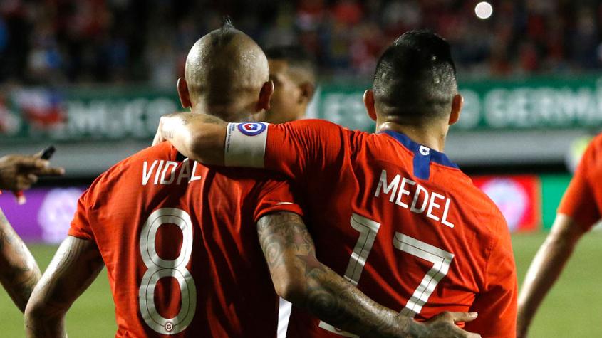 Arturo Vidal y emotivo saludo a Gary Medel - Créditos: Photosport