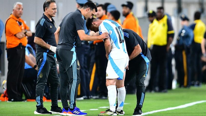 Messi con problemas físicos ante Chile - Créditos: Photosport