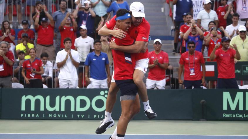 Nicolás Massú junto a Alejandro Tabilo - Créditos: Photosport