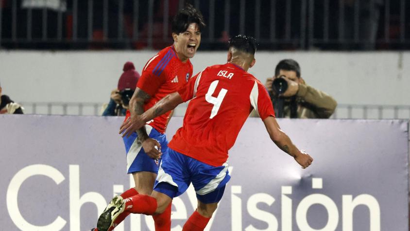 De cabeza al gol: Así fue el doblete de Víctor Dávila para la Roja en el amistoso ante Paraguay