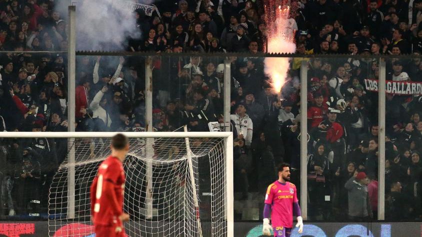 Duelo Colo Colo y Universitario suspendido - Créditos: Photosport