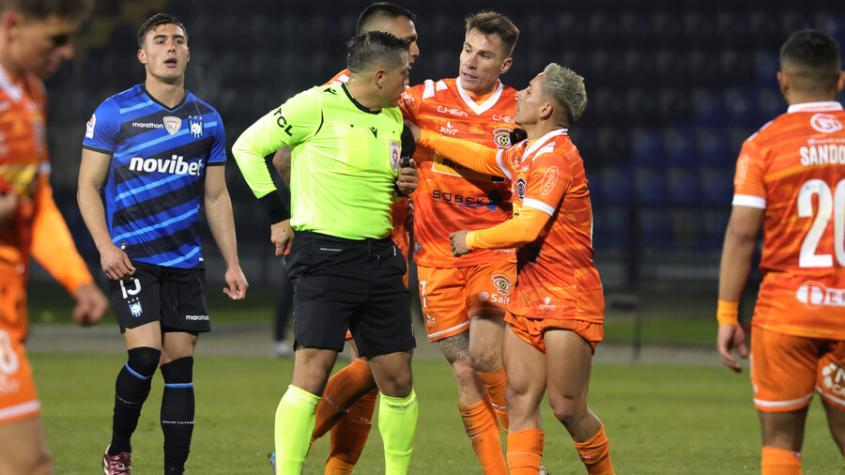 "¡Ladrón, mafioso!": Los fuertes insultos que denunció árbitro en el inicio de la segunda rueda del Torneo Nacional