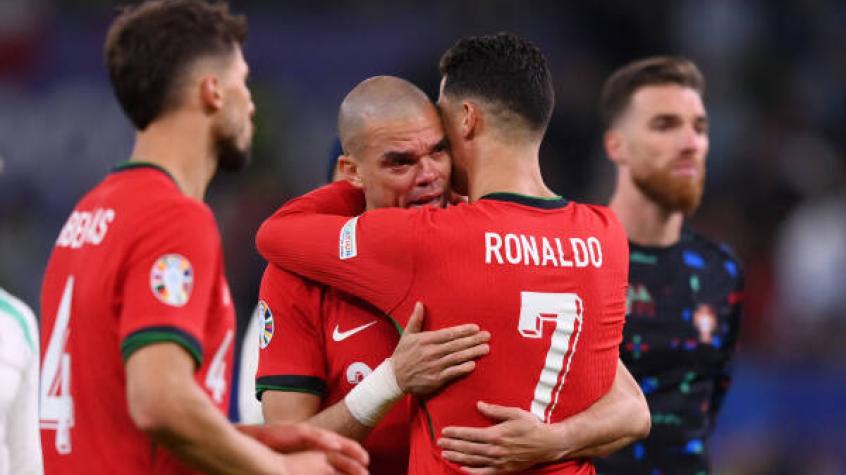 VIDEO | El desolador llanto de Pepe que Cristiano tuvo que consolar tras ser eliminados de la Eurocopa 2024