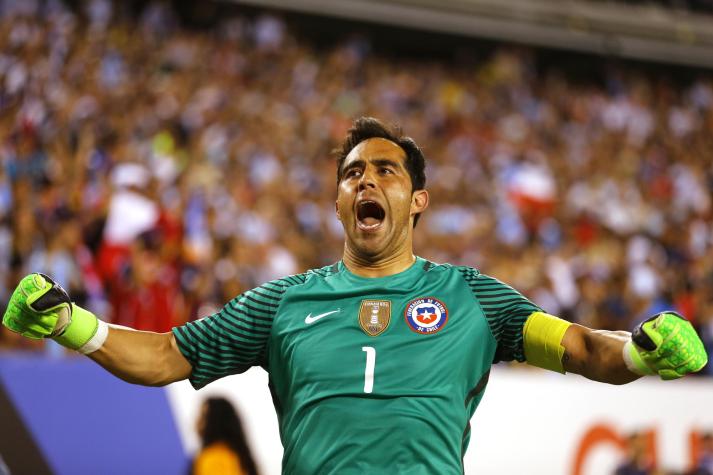 Claudio Bravo en la selección chilena. Crédito: Photosport.