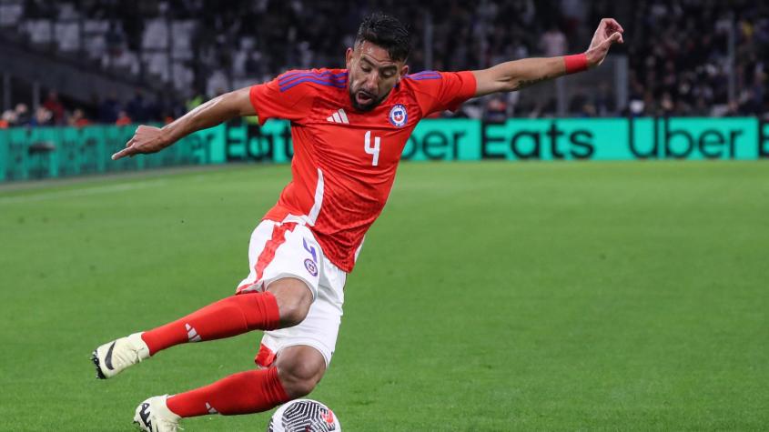 Colo Colo anunció el fichaje de Mauricio Isla y de otro joven futbolista nacional
