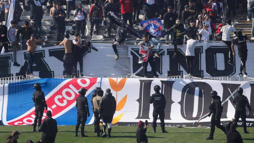 Arengazo en Colo Colo. Crédito: Photosport.