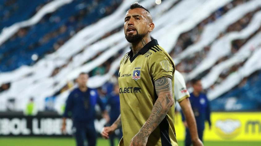 "Lucharemos por hacer historia": Arturo Vidal emociona a todo Colo Colo con emotiva arenga antes del partido