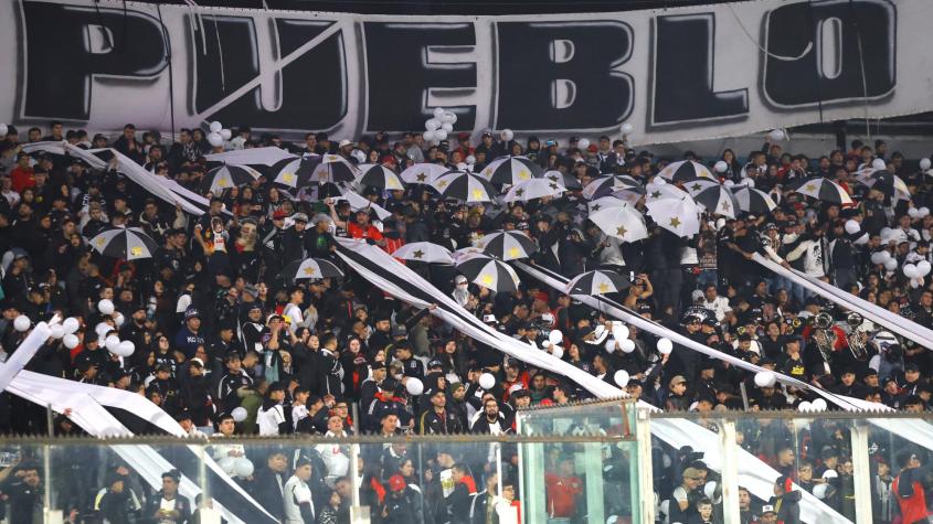 Hinchas de Colo Colo. Crédito: Photosport.