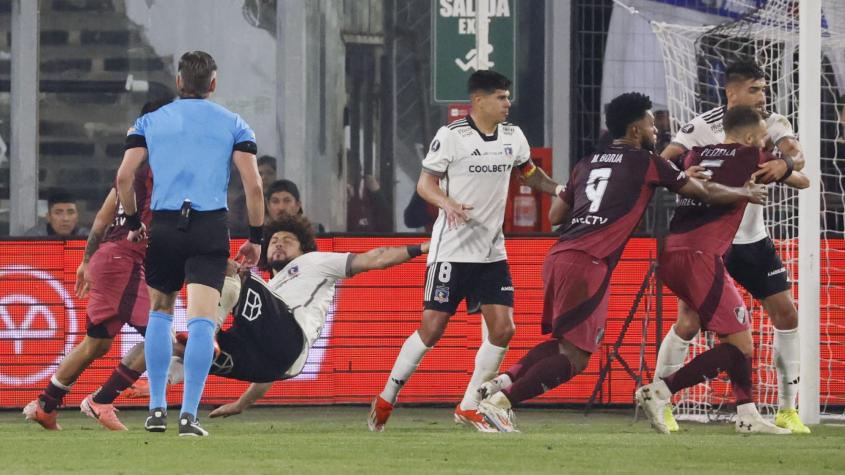 Hizo estallar a los hinchas de Colo Colo: Revelan inédita imagen de la expulsión de Maxi Falcón y Paulo Díaz