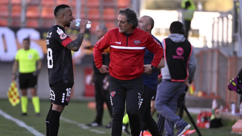 El reclamo de Mario Salas tras agresión en el partido ante Cobreloa: “Hay que tomar las medidas”