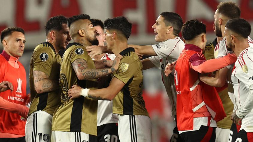 Los detalles de la pelea entre Arturo Vidal y defensa de River Plate: "Habló y arrancó"