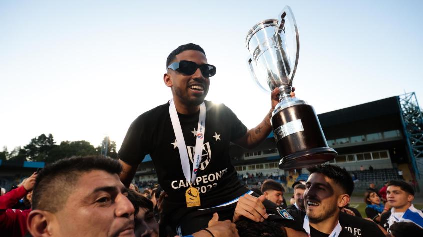 ¿Guiño a Gustavo Álvarez? Figura de Huachipato se candidatea a los grandes de Chile