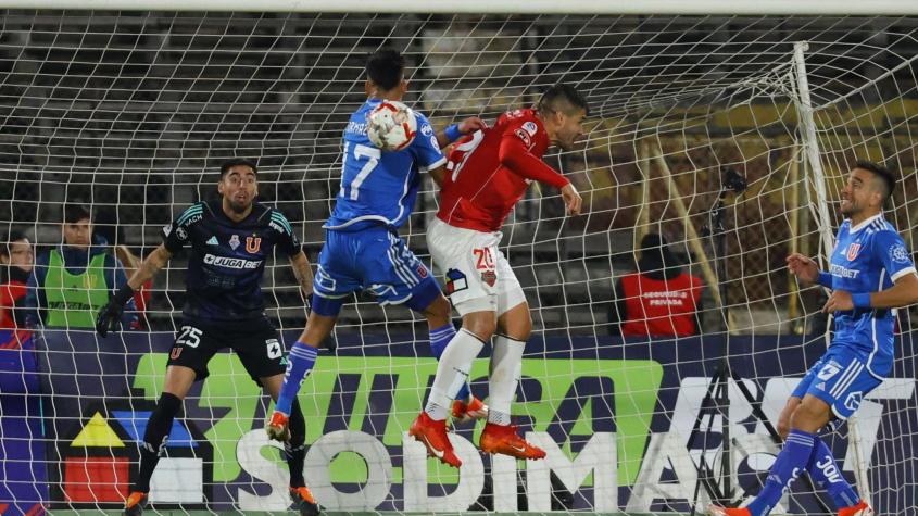 La improvisada defensa que prepara U de Chile para vital duelo con Ñublense