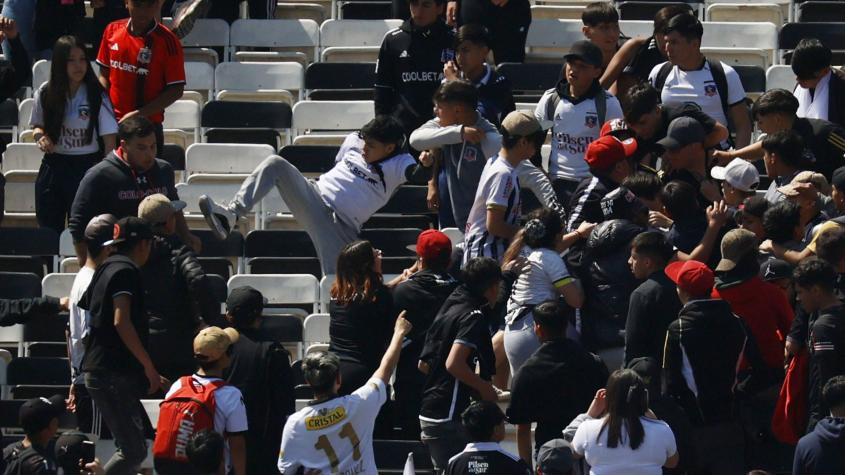 Hinchas de Colo Colo protagonizaron incidentes en el arengazo previo al clásico con la UC