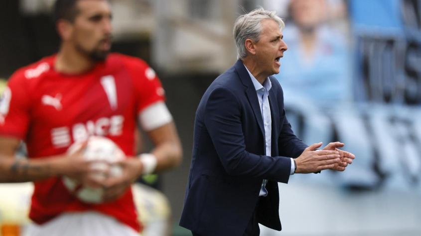 DT de Universidad Católica da las falencias del fútbol chileno