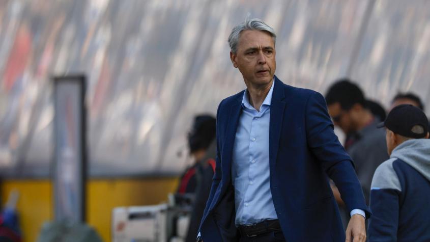 El reclamo de Tiago Nunes por un nuevo parón en el fútbol chileno: “No nos favorece en nada”