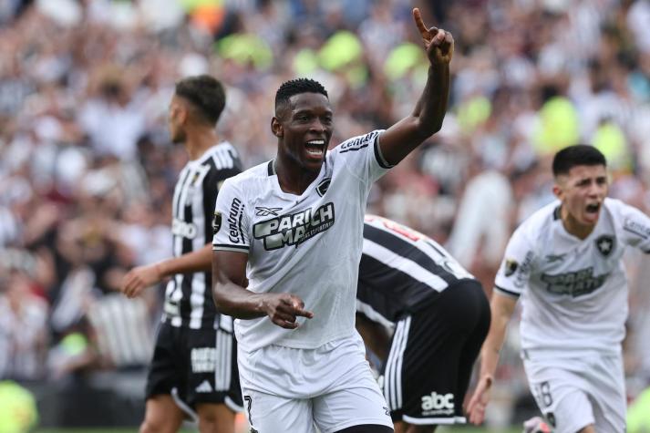 Botafogo campeón de la Copa Libertadores al derrotar a Atlético Mineiro de Eduardo Vargas