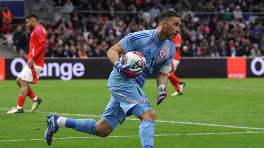 ¿Regresa a Colo Colo? Formador de Claudio Bravo desclasifica la opción de volver del retiro