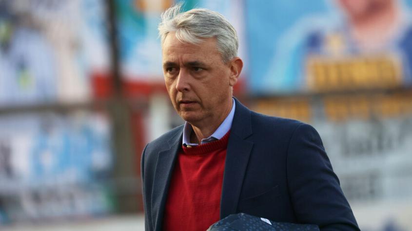 Clima hostil en la UC: Las exigencias de Tiago Nunes para continuar en la banca cruzada