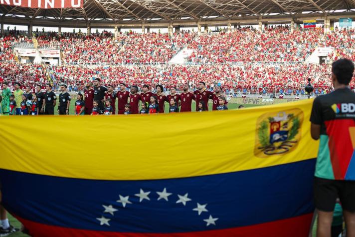 Jugador de Venezuela manda fuerte advertencia a la Roja: "Es la oportunidad de dejarlos fuera"