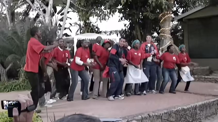 El 'Huaso' Isla se robó la película: El inédito video de la Selección Chilena en el Mundial de Sudáfrica 2010