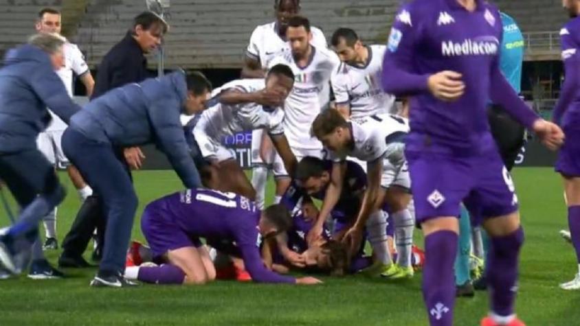¡Impacto en la Serie A! Jugador sufrió convulsiones en el duelo de Fiorentina con Inter de Milán