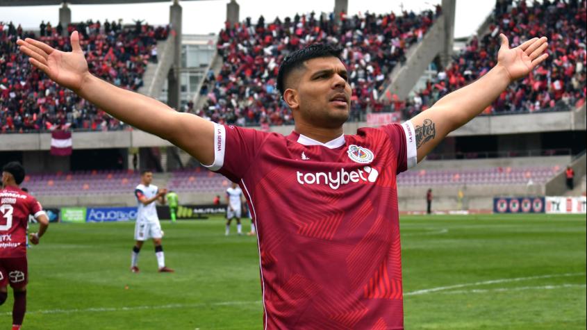 Los goles se van al sur: Lionel Altamirano tendría nuevo equipo en Primera División
