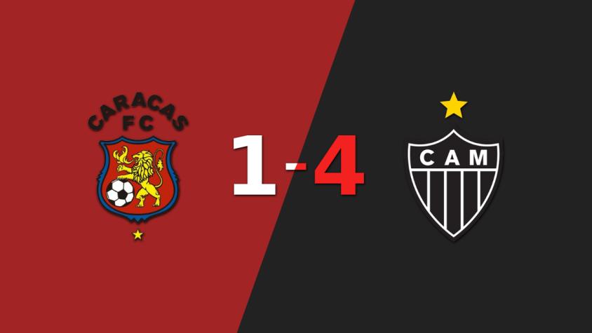 Atlético Mineiro golea 4-1 a Caracas y Paulinho firma doblete 