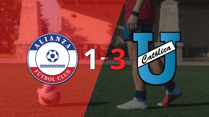 U. Católica (E) consiguió una importante victoria al derrotar a Alianza FC por 3 tantos a 1