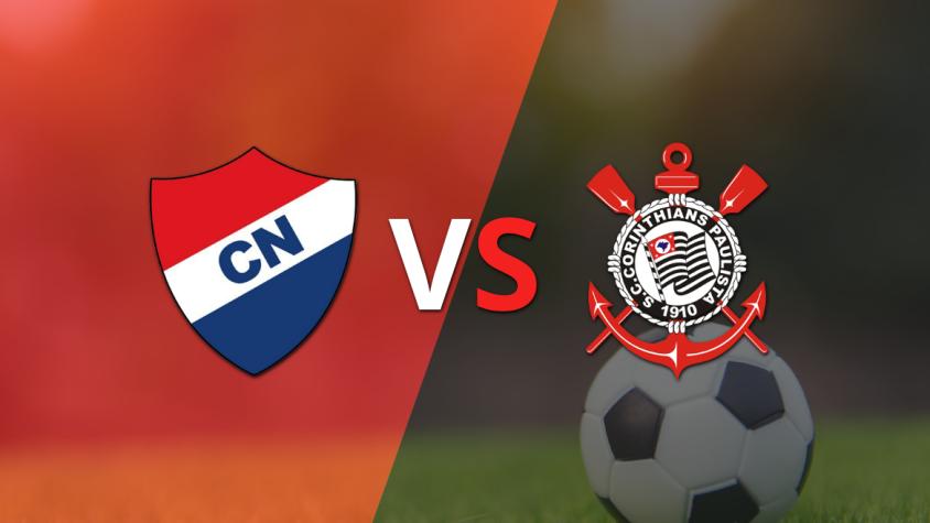 Corinthians le está ganando a Nacional (P) en el estadio Defensores del Chaco