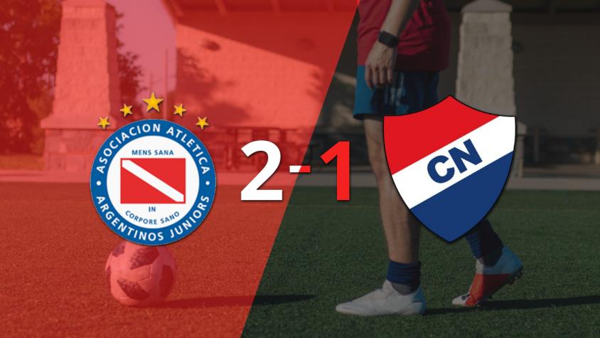 Nacional (P) no pudo con Argentinos Juniors y cayó por 2-1 