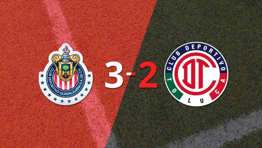 Chivas superó 3-2 a Toluca FC en un partidazo