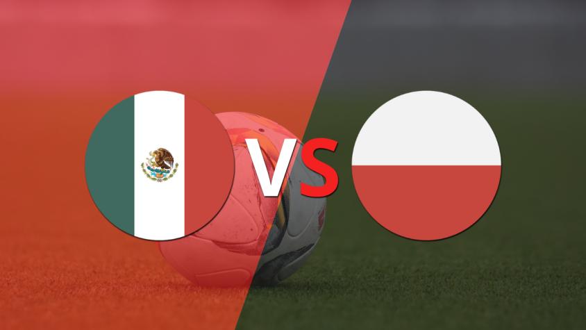 Empate a 0 en el comienzo del segundo tiempo entre México y Polonia
