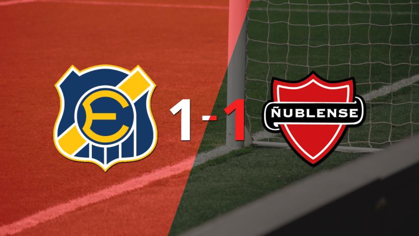 Everton logró sacar el empate de local frente a Ñublense