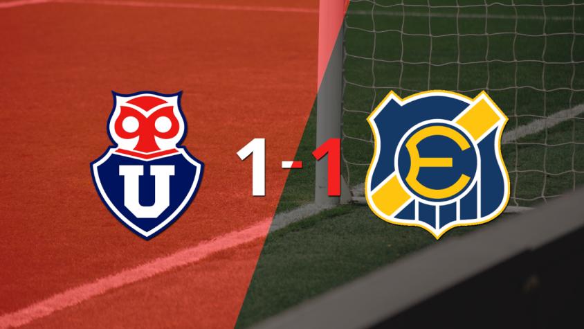 Universidad de Chile logró sacar el empate de local frente a Everton
