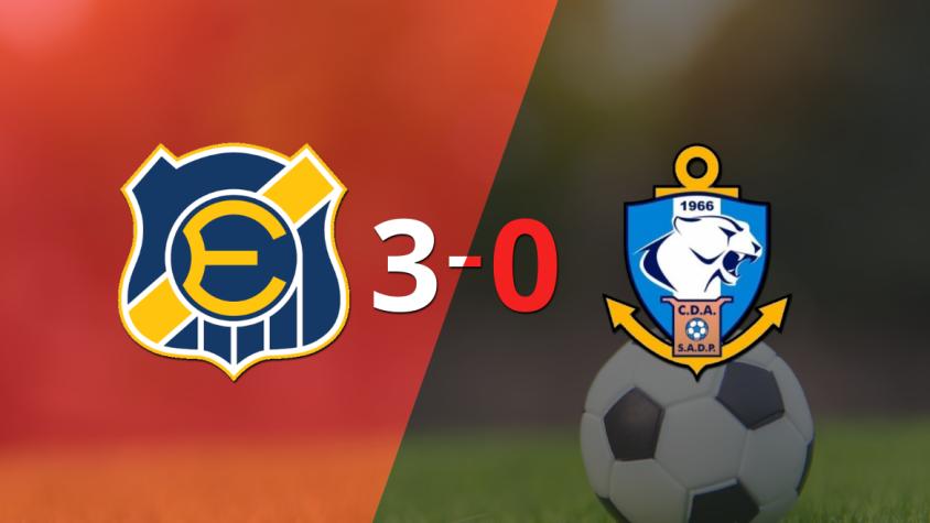Goleada de Everton 3 a 0 sobre D. Antofagasta
